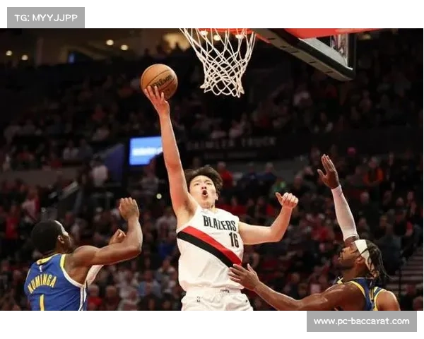 杨瀚森季前赛第三战攻防稳健全场贡献九分六板展现内线实力 杨瀚森季前赛第三战攻防稳健全场贡献九分六板展现内线实力